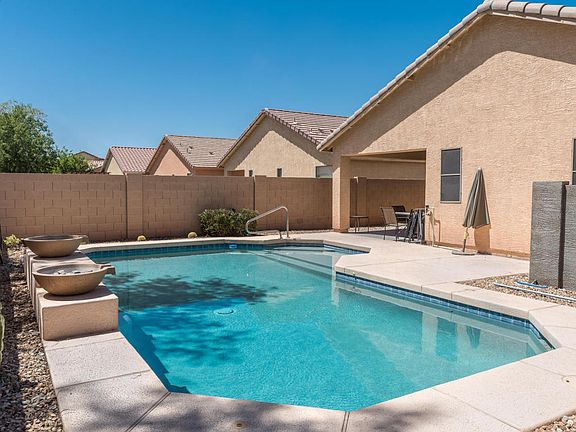 5th image of 44527 W Windrose Dr