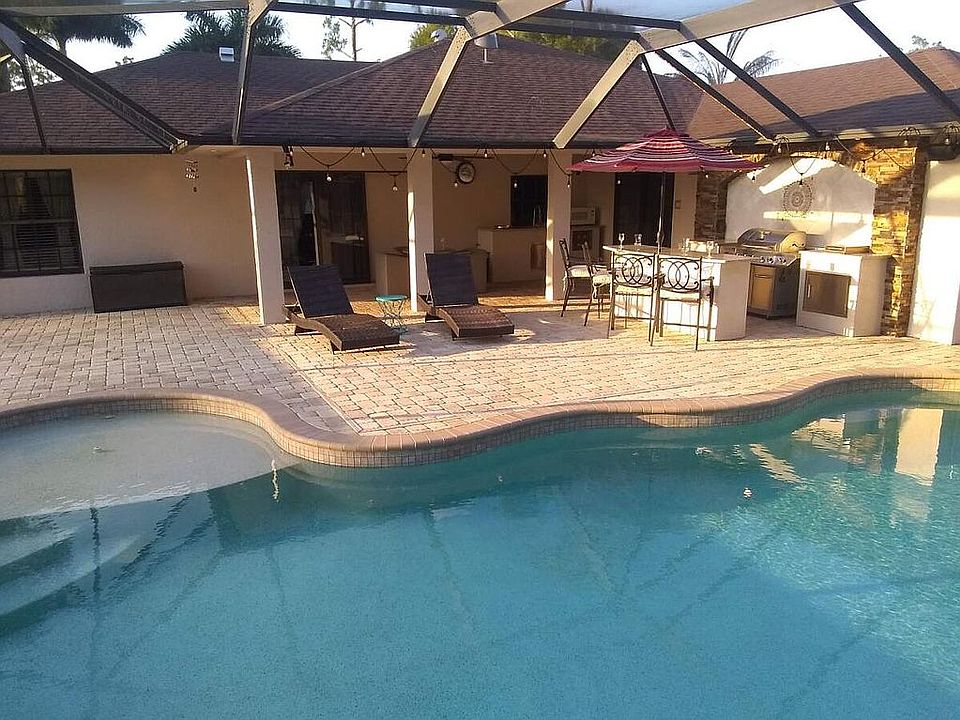 Patio & Sparkling Pool