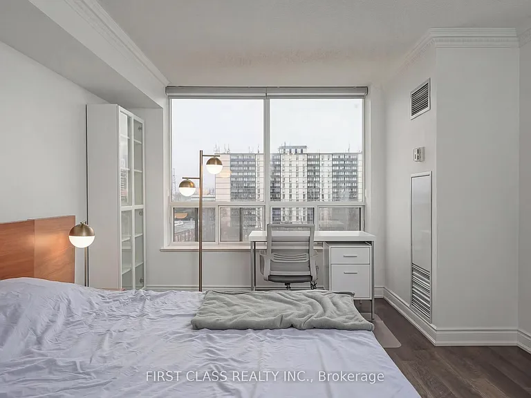 3181 Bayview Ave #902 — Photo 16