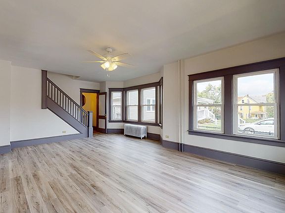 4th image of 318 Percy St