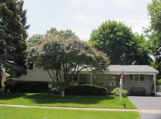 1103 Fairlawn Ave, Libertyville, IL
