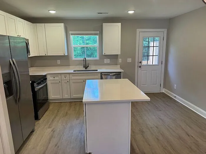 765 Hillside St — Photo 3