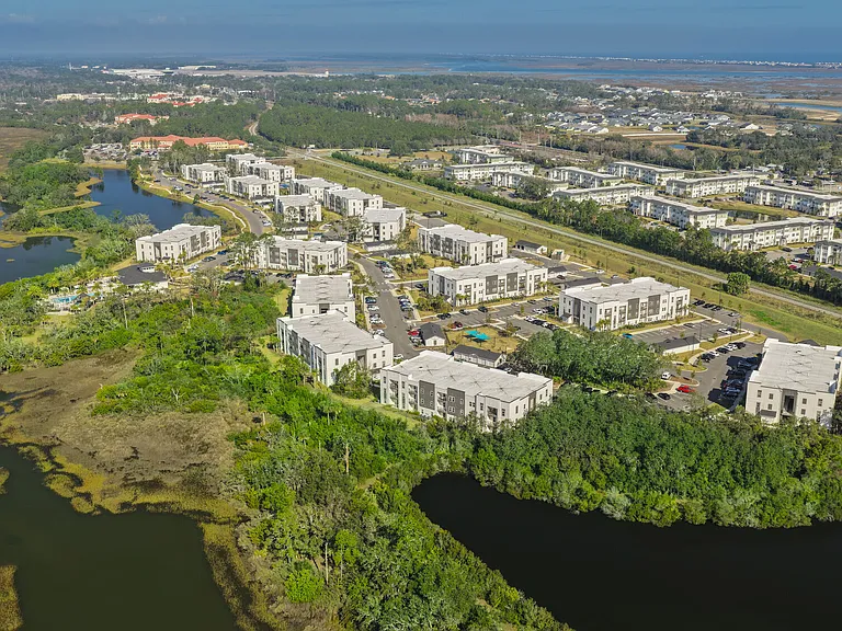 Flagler Crossing — Photo 23