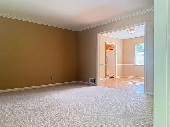 2nd image of 323 Auburn Dr