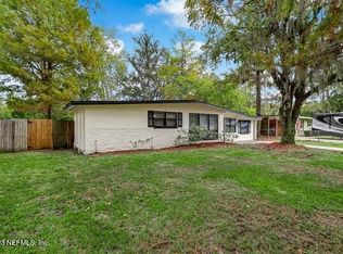 825 Le Brun Dr, Jacksonville, FL 32205