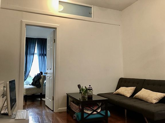 3rd image of 320 W 105th St APT 5A