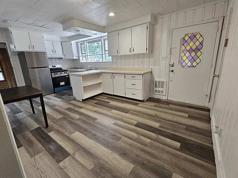 33 Melody Lake Dr — Photo 2