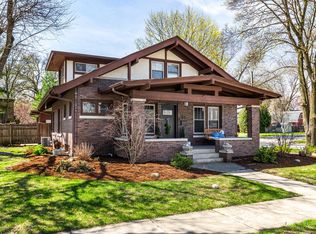 938 Garfield Ave, Aurora, IL 60506