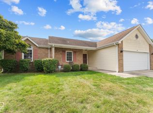 3727 Bonaventure Dr, Columbus, IN 47203