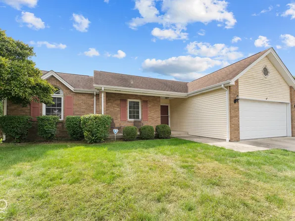 3727 Bonaventure Dr, Columbus, IN 47203
