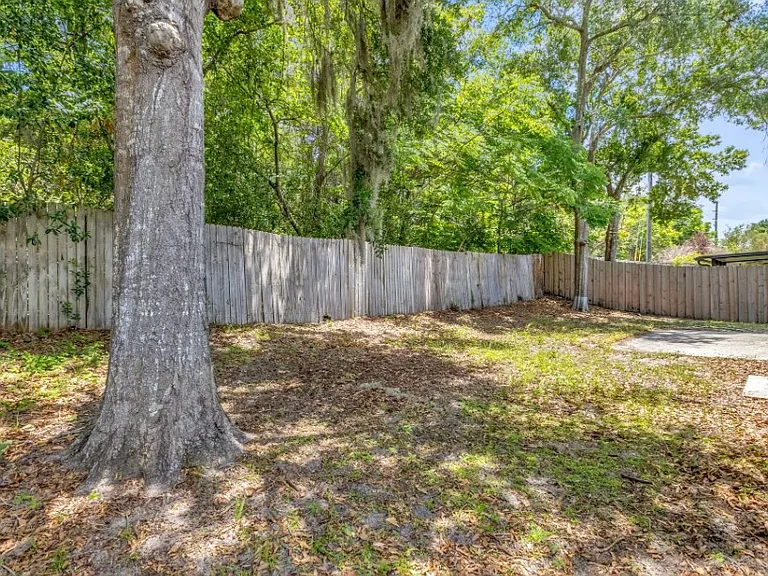 608 Bridge Creek Blvd — Photo 34