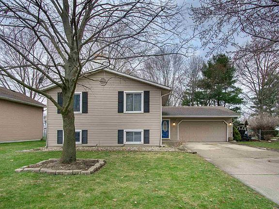 2nd image of 1521 Blanchard Dr