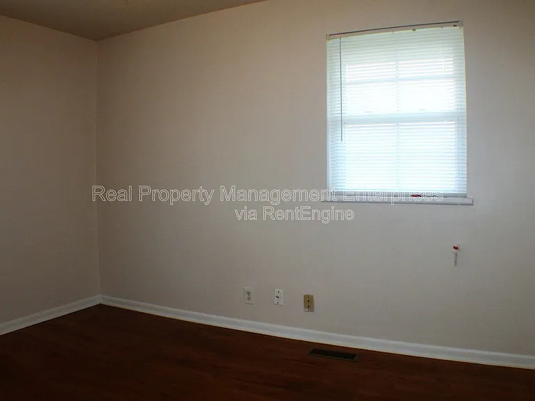 516 Inwood Dr — Photo 4