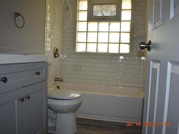 5th image of 9224 Longridge Dr