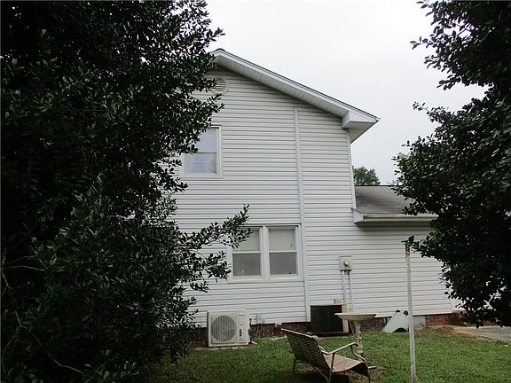 3rd image of 4320 Midway Rd