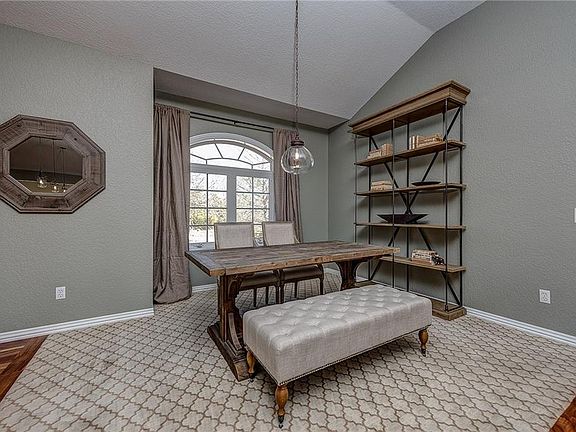 5th image of 56 McKenzie Dr
