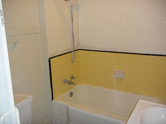 3rd image of 55 E Geary St #57