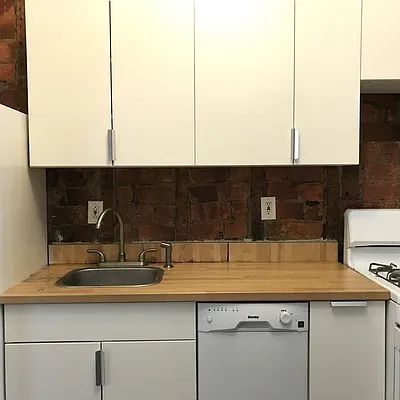 Rented by Nooklyn NYC LLC | media 33