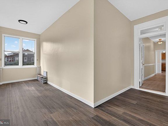 3rd image of 401 6th St