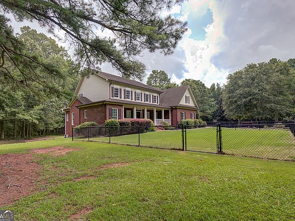 3rd image of 356 Massengale Rd
