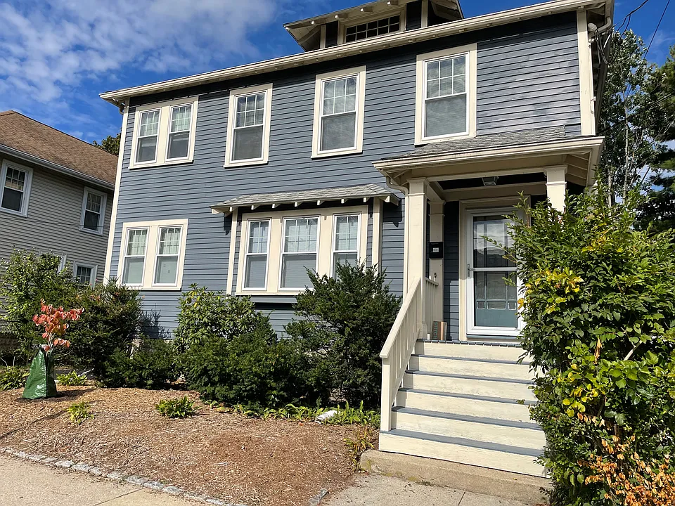 38 Rawson Rd #2