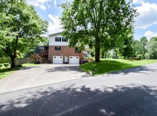 913 Harris Dr, Gallatin, TN 37066