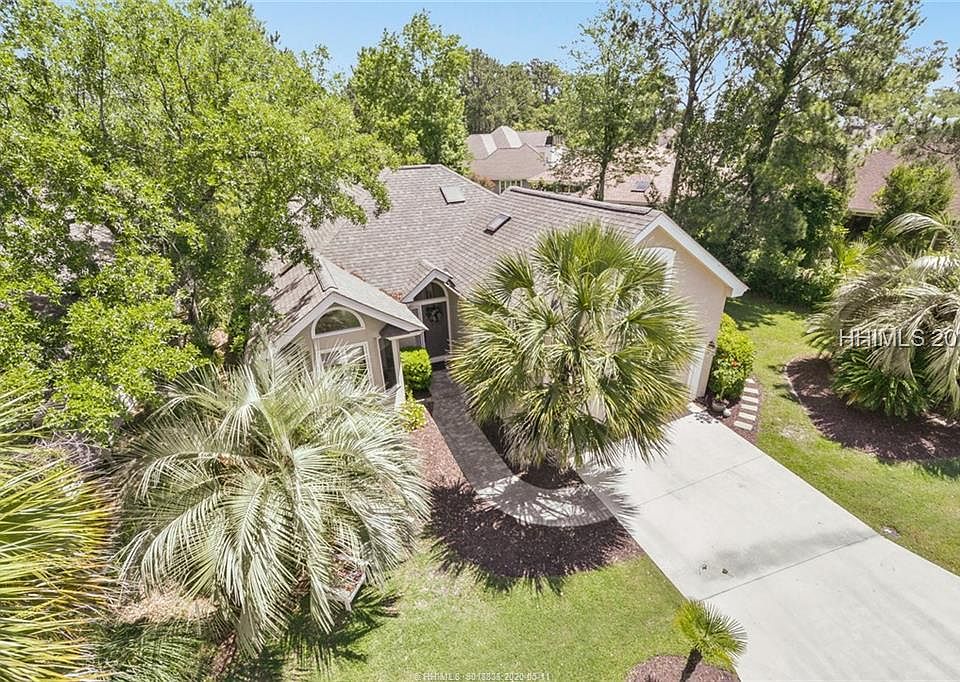 1st image of 25 Royal Pointe Dr