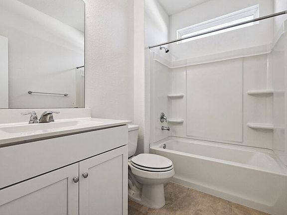 4th image of 17709 Zinfandel Dr