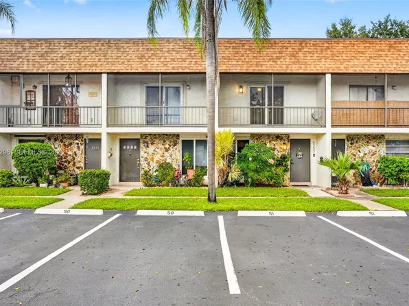 5207 SW 40th Ave #52, Dania Beach, FL 33314