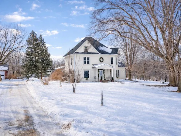 586 I Ave, Pilot Mound, IA 50223