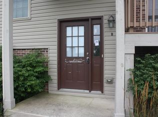 2010 Stone Hedge Ct #B, Kankakee, IL 60901