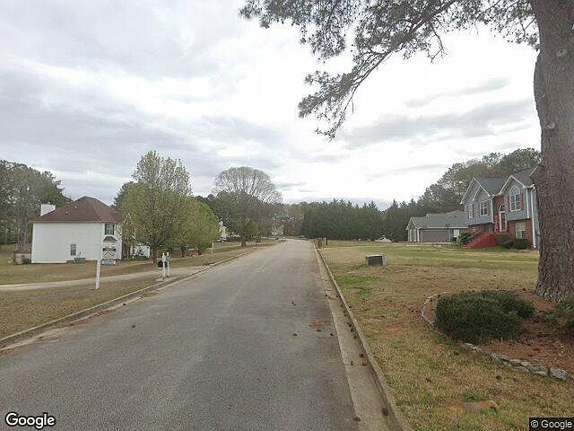 Exterior Neighborhood (street photo)