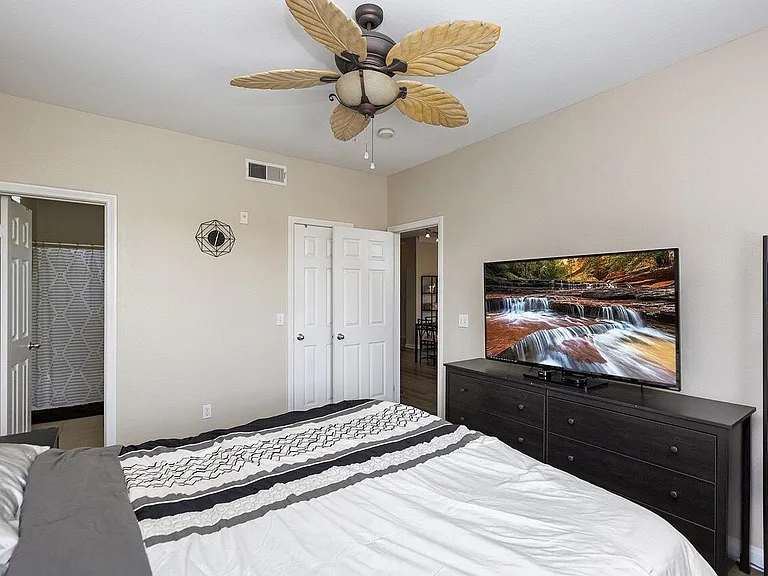 2250 Gill Village Way #911 — Photo 11