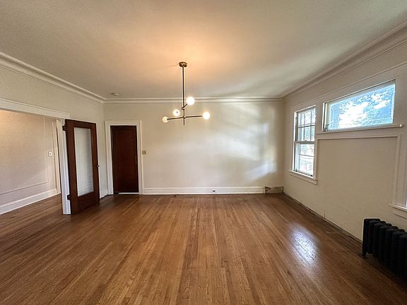 4th image of 24 Seaman St #2
