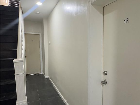 2nd image of 660 Warwick Street