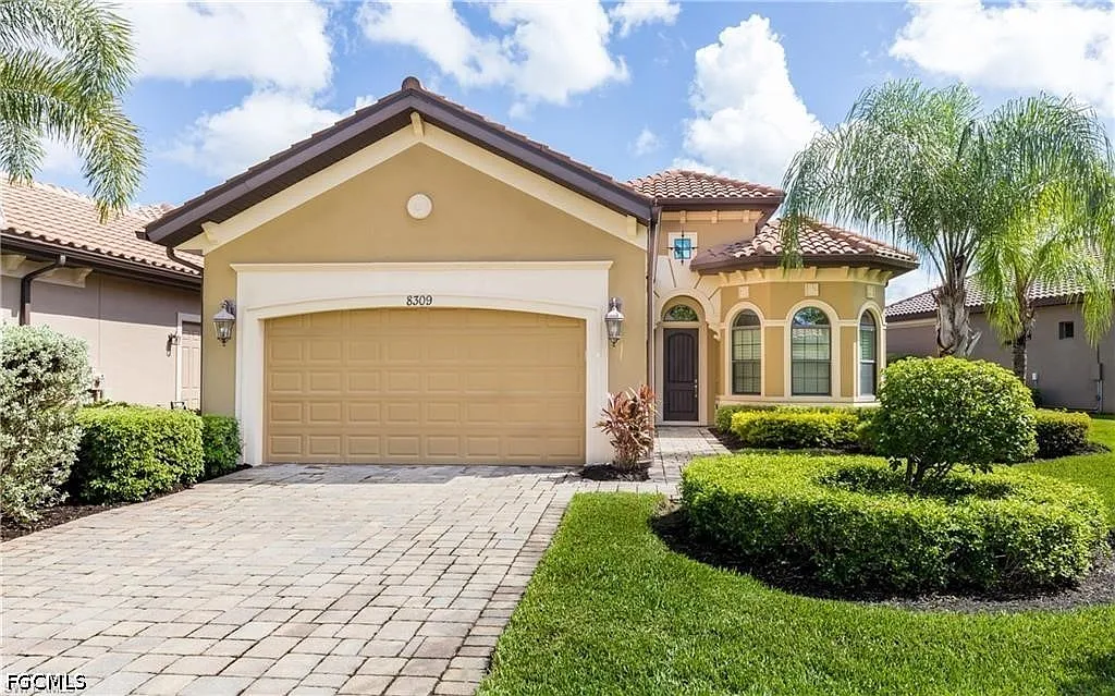 3 bed, 2.0 bath, 1809 sqft, $8,500 — Photo 1