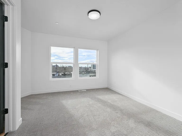 1739 S Main St #12 — Photo 19