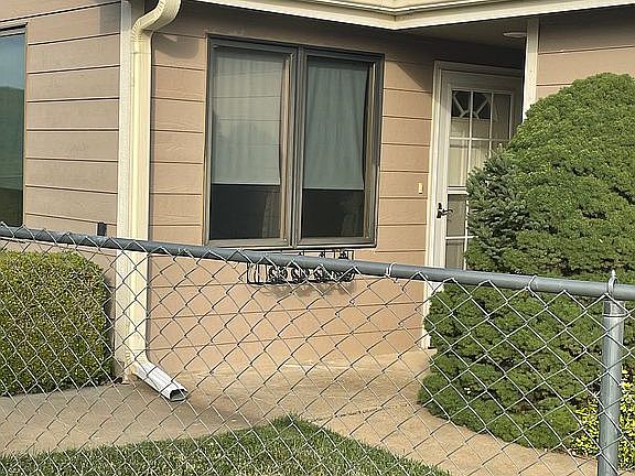 3rd image of 1621 Kaci Cir
