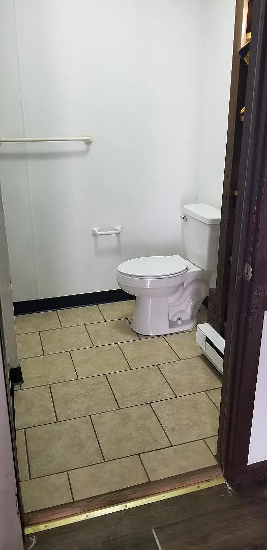 1 bed, 900 sqft, $895 — Photo 3