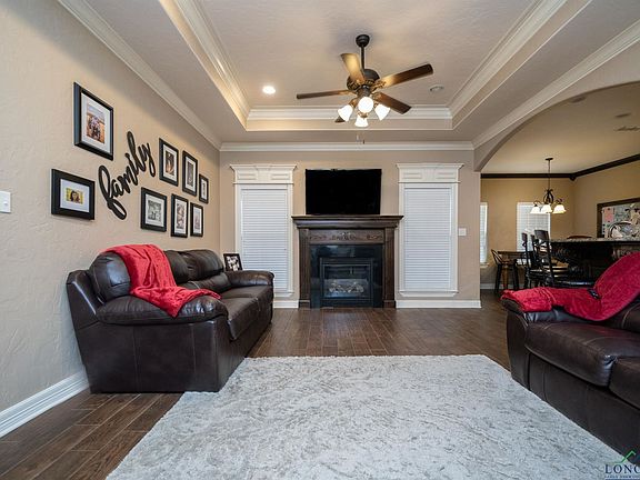 2nd image of 118 Germantown Cir
