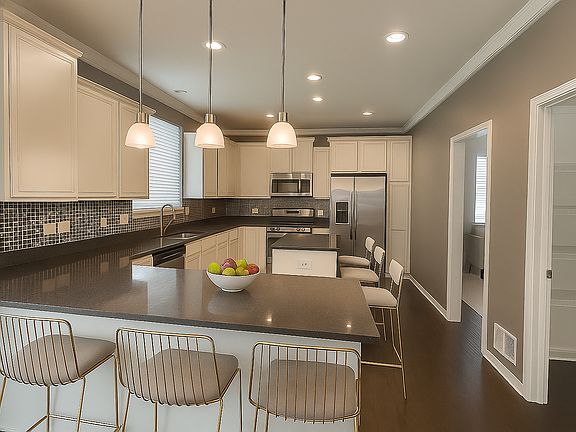 2nd image of 12546 Kinzie Ln