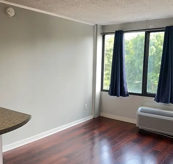 1700 Clinch Ave #414 — Photo 3