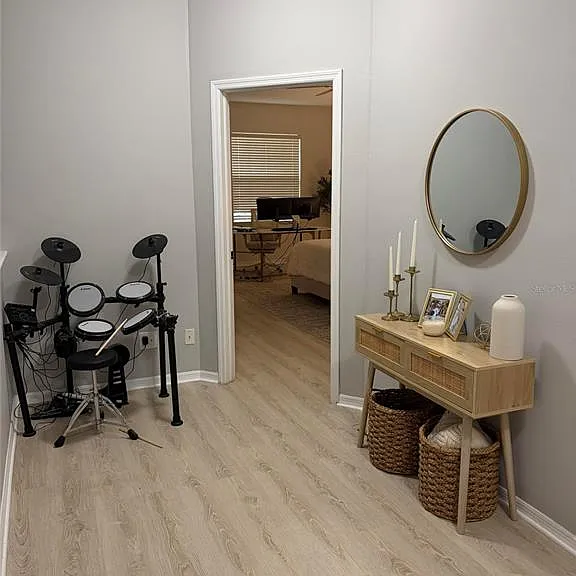 4056 Alan Dr — Photo 16