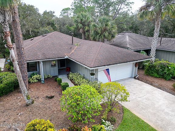 3rd image of 366 Gleneagles Dr