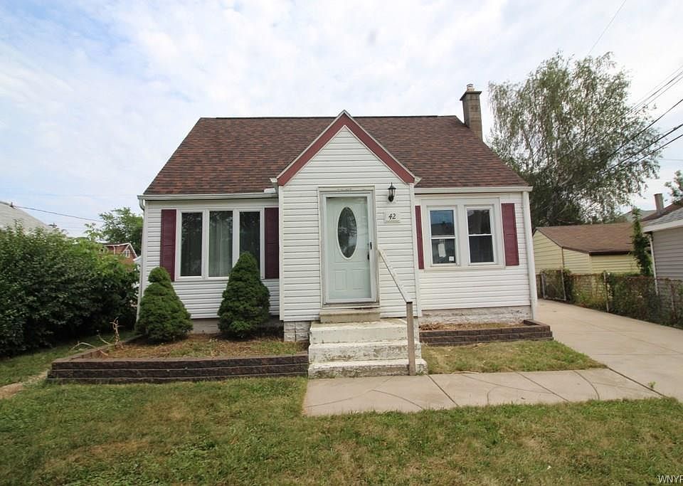 1st image of 42 Pine St