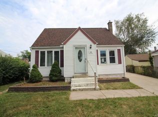 42 Pine St, Lackawanna, NY 14218