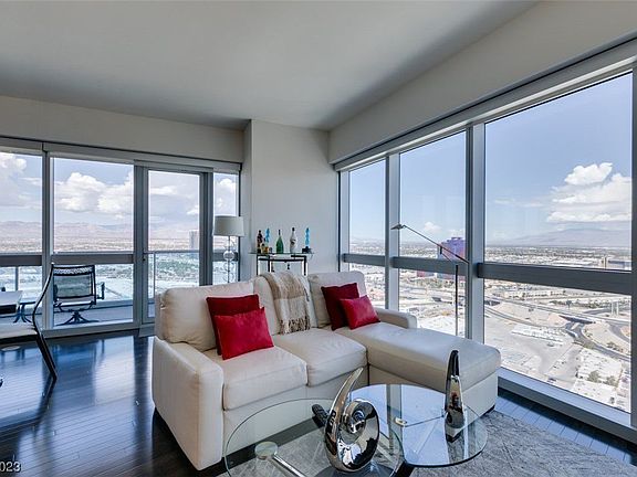 3rd image of 4471 Dean Martin Dr Unit 3900