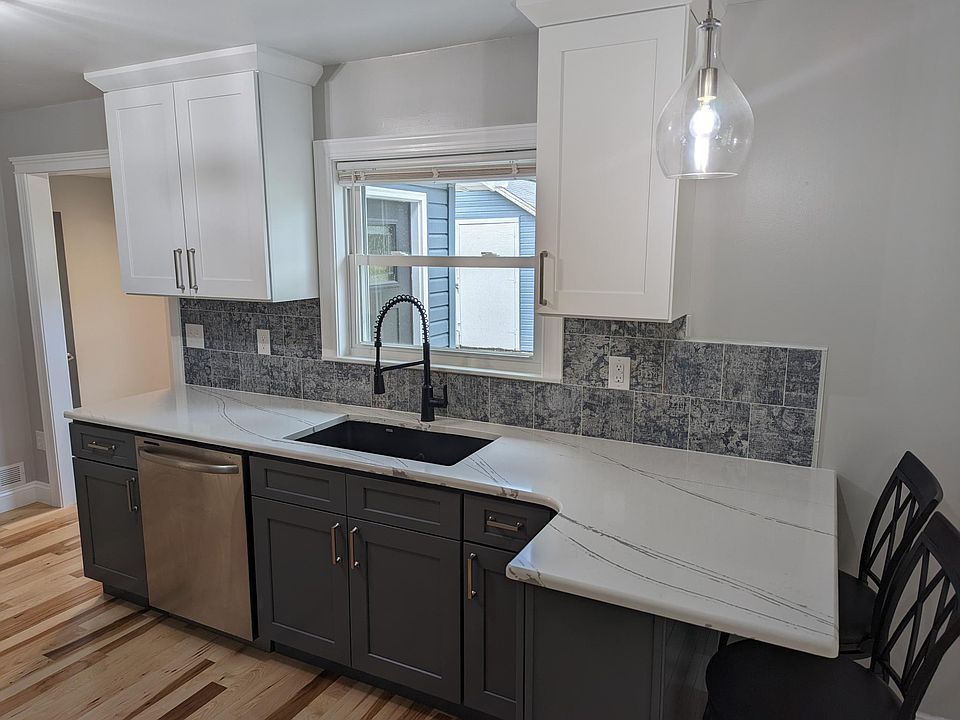 1st image of 40 Grove Ave