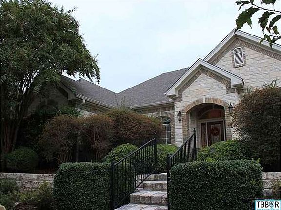 4th image of 1072 Crescent Dr