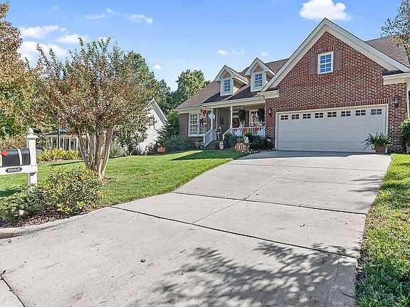 2nd image of 2952 Dargan Hills Dr